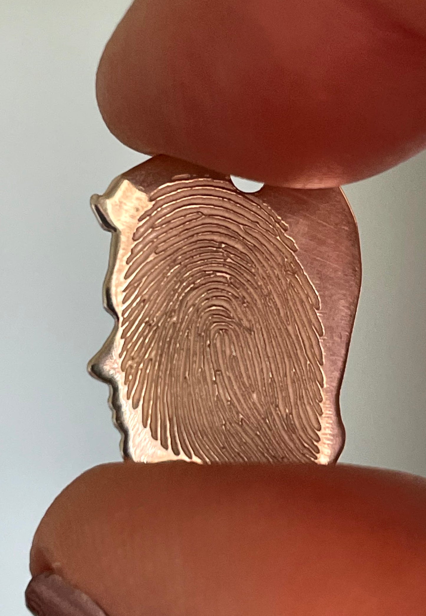 Silhouette Charm in Solid Gold